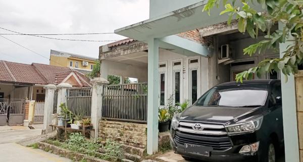 Rumah Dijual Dekat Summarecon Mall Serpong Tangerang Posisi Hook dan Strategis