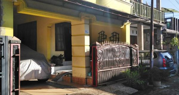 Rumah Dijual Dekat Kampus UNJANI Universitas Jenderal Achmad Yani Kota Cimahi