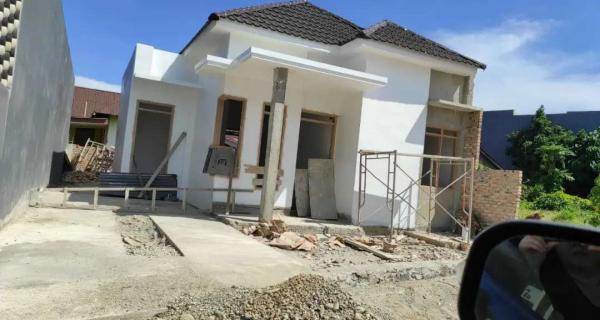 Dijual Rumah Baru di Jl. Gunung Ledang Dekat Rumah Sakit Ibnu Sina Kota Padang