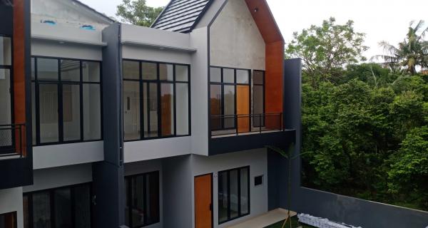 Rumah Siap Huni Mewah Murah  800 Jutaan dekat pintu tol Sawangan dan Stasiun Depok