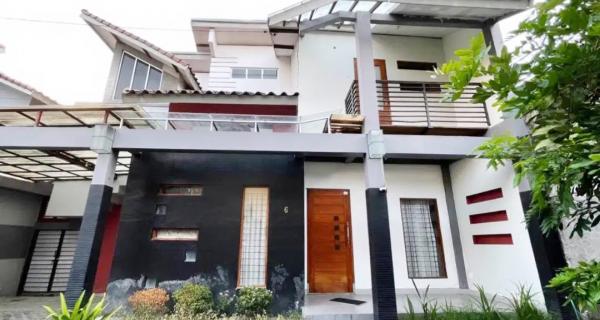 Sewa Rumah 2 Lantai Full Furnished Dekat Monjali dan Kampus UGM Yogyakarta