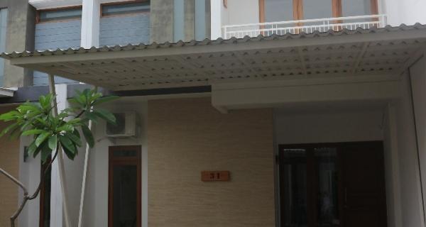 Rumah  2,3 Milyar-an Di Jagakarsa Jakarta Selatan Kawasan Perkantoran TB Simatupang