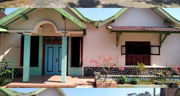 Dijual Rumah Luas di Jalan Akordion, Kota Malang