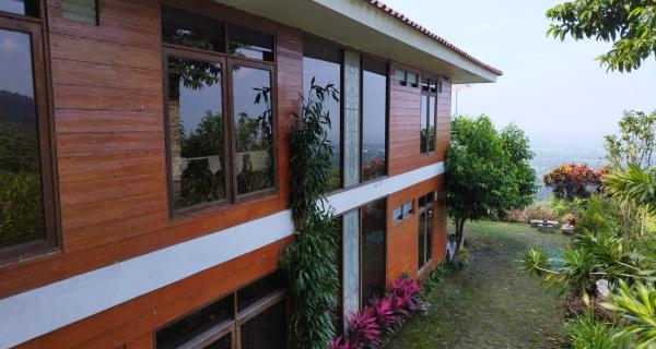 DIJUAL VILLA 2 LANTAI DI LEDUK TRETES PRIGEN PASURUAN
