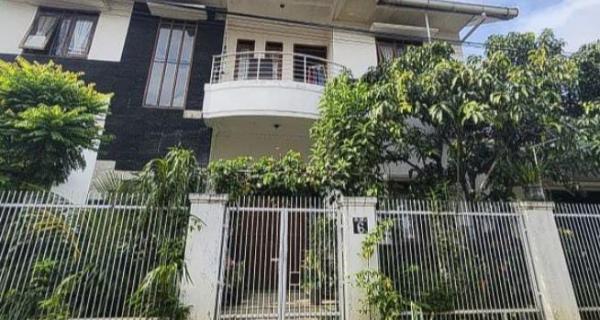 Dijual Rumah 2 Lantai di Komplek Cibolerang, Kota Bandung