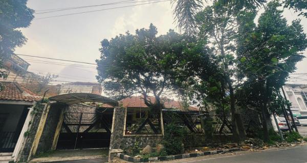 Dijual Rumah 2 Lantai di Jalan Sukahaji, Kota Bandung