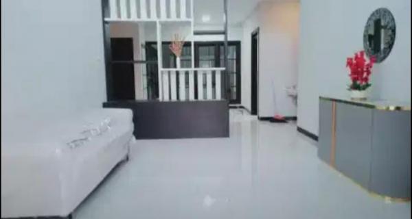 Dijual Rumah Baru 1,5 Lantai di Citraland, Surabaya