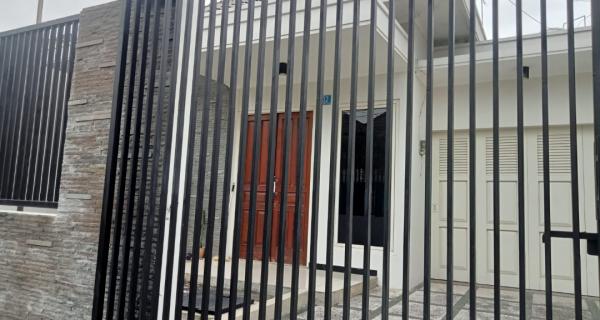 Dijual Rumah Minimalis di Manyar Tirtoyoso Utara, Surabaya