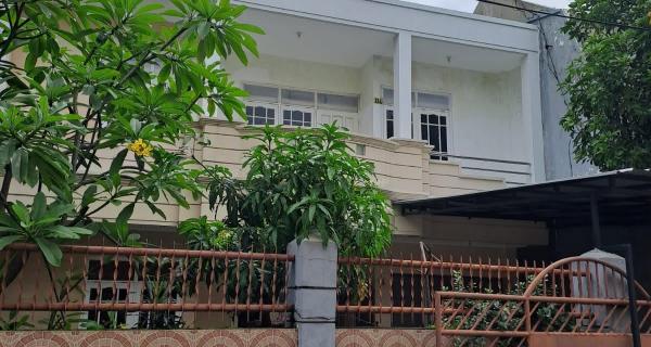 Dijual Rumah 2 Lantai di Lebak Arum, Surabaya