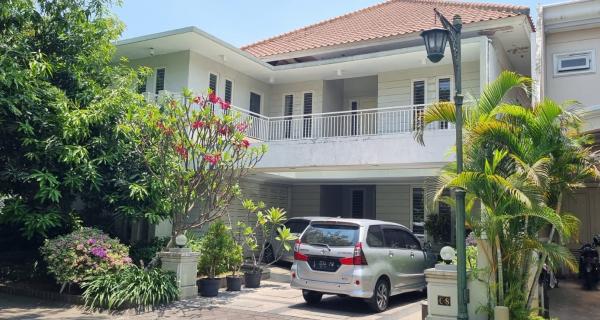 Rumah Mewah Furnished Siap Huni Lokasi Perumahan Regency 21 Surabaya