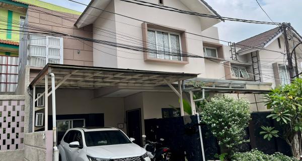Dijual Rumah Bagus di Jalan Kavling DKI, Jakarta Selatan