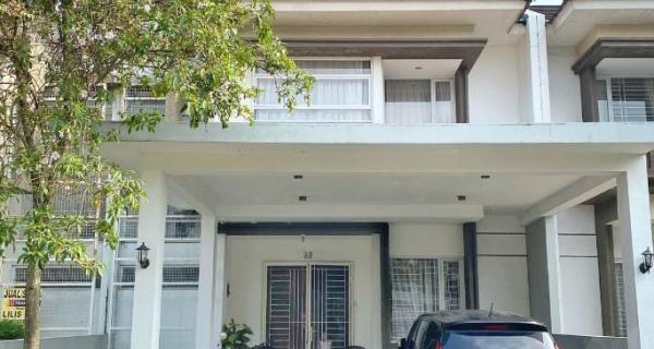 Dijual Rumah Luas di Villa Jagat Setia, Kota Bekasi