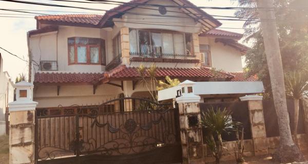 Dijual Rumah Luas di Jalan Rawa Kopi, Depok
