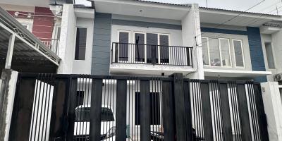 JUAL CEPAT! Rumah Furnished Full Renovasi di Green Mansion Regency Lontar Surabaya Barat JUAL CEPAT! Rumah Furnished Full Renovasi di Green Mansion Regency Lontar Surabaya Barat