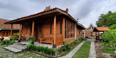 Rumah Guest House Full Furnish Daerah Kaliurang Jogjakarta