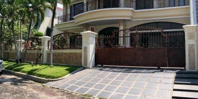 Turun Harga!!! Rumah Siap Huni Lokasi Villa Westwood Pakuwon City Surabaya 