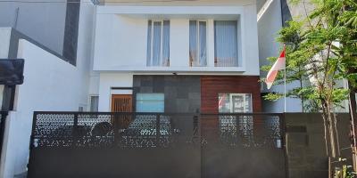 Jual Rumah Baru Minimalis di Manyar Tirtoasri Siap Huni