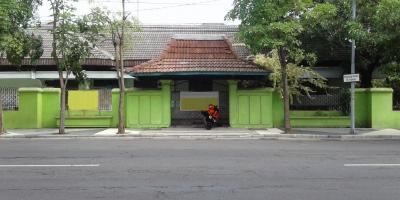 Rumah Bagus Mewah Strategis di Raya Margorejo Indah Rumah Bagus Mewah Strategis di Raya Margorejo Indah