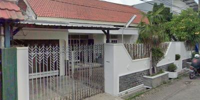 Jual Rumah Luas Siap Huni di Jalan Karang Asem Kota Surabaya Jual Rumah Luas Siap Huni di Jalan Karang Asem Kota Surabaya