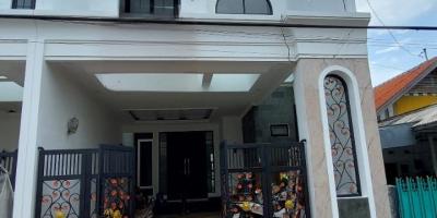 Rumah Baru Semi Furnished Lokasi Tengah Kota di Mojo Gubeng Surabaya
