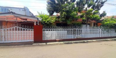 RUMAH DEKAT PUSAT KOTA DAN KAWASAN KOMERSIAL LINGKUNGAN BESIH DAN NYAMAN DI SAYAP LINGKAR SELATAN BANDUNG  