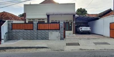 RUMAH COCOK UNTUK VILLA ATAU GUEST HOUSE DI JL. KOLONEL MASTURI CIMAHI RUMAH COCOK UNTUK VILLA ATAU GUEST HOUSE DI JL. KOLONEL MASTURI CIMAHI