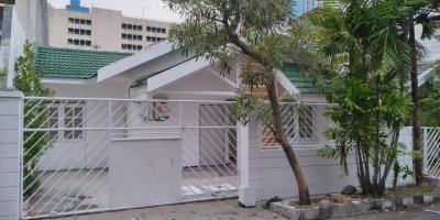Sewa Rumah Bagus Siap Huni di Jalan Wisma Permai Barat
