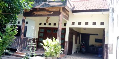 Rumah Mewah Bagus di Daerah Ketintang Timur Surabaya