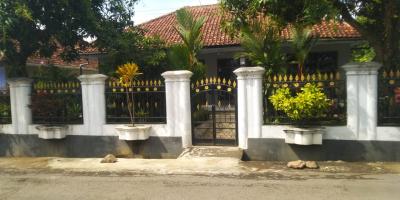 Rumah asri dan Tanah luas full furnish Kuningan Jabar