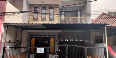 BU Rumah 2Lt strategis di Cipedak Jagakarsa Jakarta Selatan BU Rumah 2Lt strategis di Cipedak Jagakarsa Jakarta Selatan