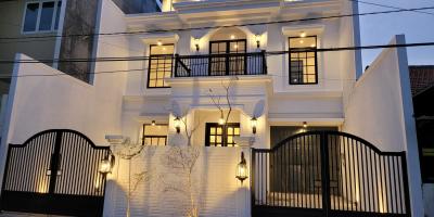 Rumah Mewah Bagus di Manyar Tirtoyoso Selatan Siap Huni