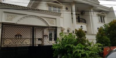 Jual Rumah Mewah Classic di Sutorejo Prima Utara Surabaya Jual Rumah Mewah Classic di Sutorejo Prima Utara Surabaya