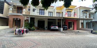 Jual Rumah Strategis 2 Lantai di Jemursari Regency daerah Tenggilis Surabaya Jual Rumah Strategis 2 Lantai di Jemursari Regency daerah Tenggilis Surabaya