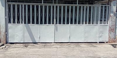 Jual Rumah Sangat Strategis di Jalan Gondosuli Kota Surabaya Jual Rumah Sangat Strategis di Jalan Gondosuli Kota Surabaya