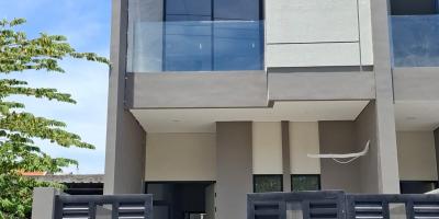 Dijual Rumah Minimalis Baru Gress Lokasi Tenggilis Mejoyo Rungkut Surabaya Timur 