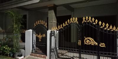 Sewa Rumah Siap Huni di Semolowaru Elok Full Bangunan