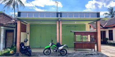 Rumah Ruko 400m² Strategis Tepi Jl Karangpandan  Rumah Ruko 400m² Strategis Tepi Jl Karangpandan