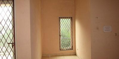 Disewakan! Rumah Puri Kembangan Pinggir Jalan Besar, Akses mudah kemana aja