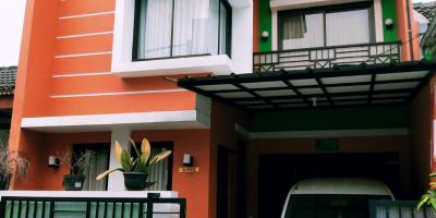 RUMAH DUA LANTAI HARGA SATU LANTAI PERUMAHAN GARDENIA Bogor RUMAH DUA LANTAI HARGA SATU LANTAI PERUMAHAN GARDENIA Bogor