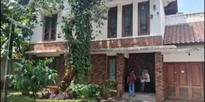Dijual Rumah Luas SHM di Jalan Kemang, Jakarta Selatan