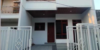 Rumah baru minimalis kompleks Pondok Kelapa Jakarta Timur 