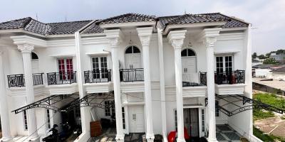 Rumah Classic Style Ciracas Jakarta Timur dekat LRT Cibubur 