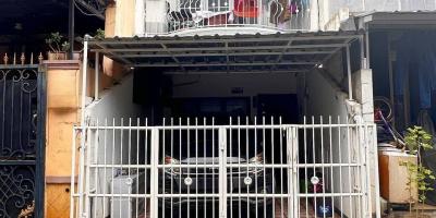 Rumah seken minimalis strategis Duren Sawit Jakarta Timur 