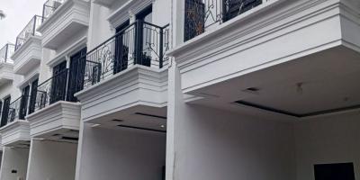 Rumah inden 2 lantai bonus rooftop Jagakarsa Jakarta Selatan 