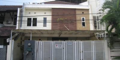 Dijual Rumah Kost Aktif di Dukuh Kupang, Dukuh Pakis, Surabaya.