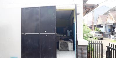 Dijual Rumah/Gudang lokasi di Perumahan Bumi Sentosa