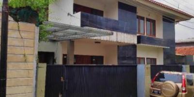 Dijual Rumah 2 Lantai di Kebayoran Lama, Jakarta Selatan Dijual Rumah 2 Lantai di Kebayoran Lama, Jakarta Selatan