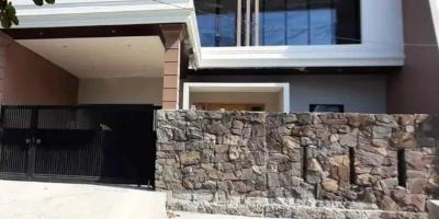 Rumah Baru Gress Istimewa ada Kolam Renangnya Lokasi Kertajaya Indah Surabaya Pusat