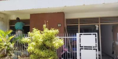 Rumah Kontrakan Dekat Tunjungan Plaza dan Stasiun Pasar Turi Kota Surabaya