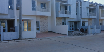 New Blossomville kota sutera 63/99, lantai granit 60 x 60, timur